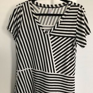 XS Lularoe Christy T